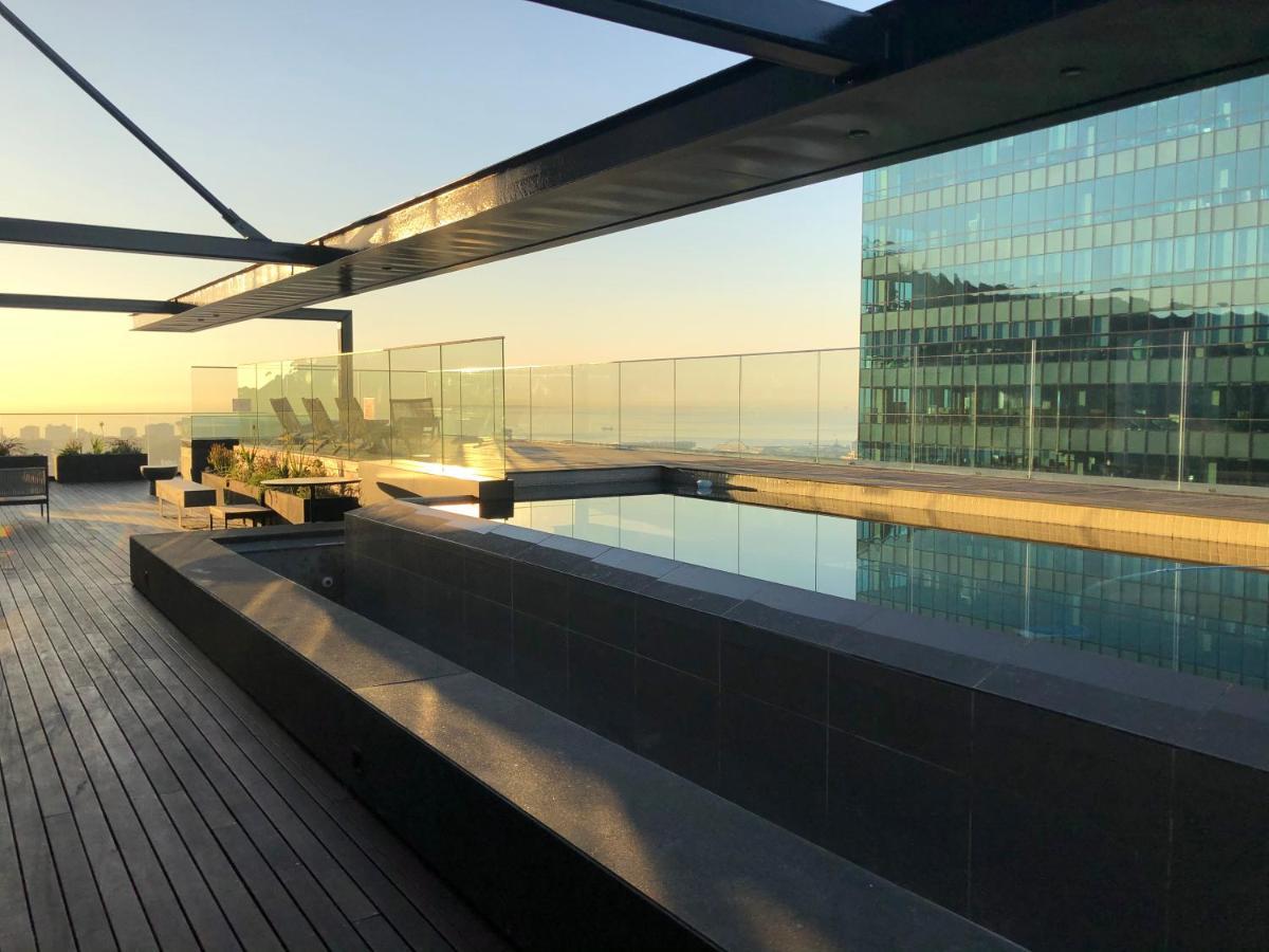 16 On Bree Luxury Studio Apartment With City Mountain Views Città del Capo Esterno foto